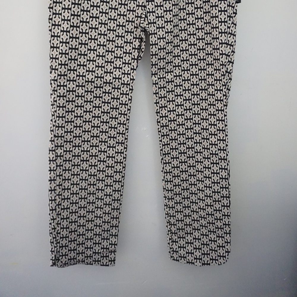 up! Classic Ankle Cropped Pants Tummy Control - Picture 4 of 4